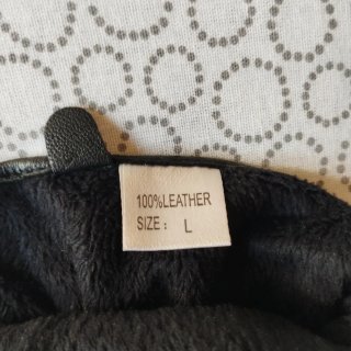 Guantes de piel negros poco usados