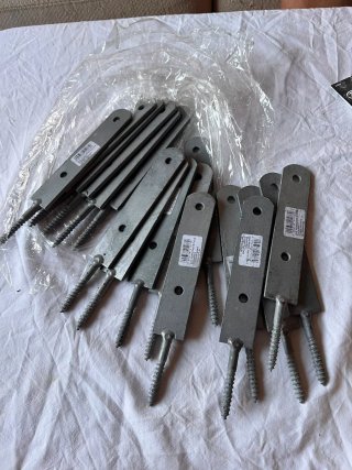 Soportes metálicos para vallas