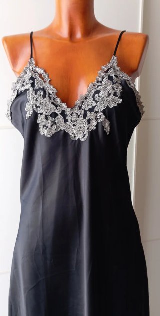Vestido lencero negro tirantes. Talla L