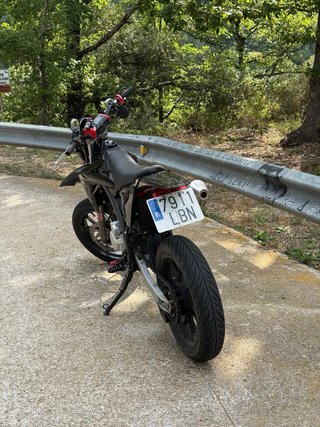 Rieju Marathon 125cc Supermotard Negra
