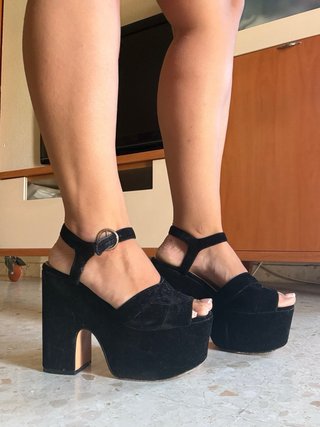 Zapatos de tacón negros