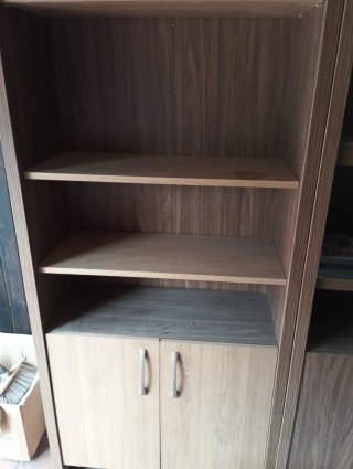 Estantería de madera con puertas 3 unidades