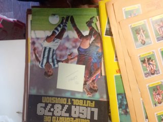 Colección cromos fútbol años 70 Hay algo de 80/81