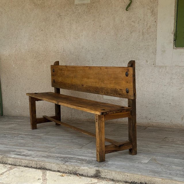 Banco antiguo de madera