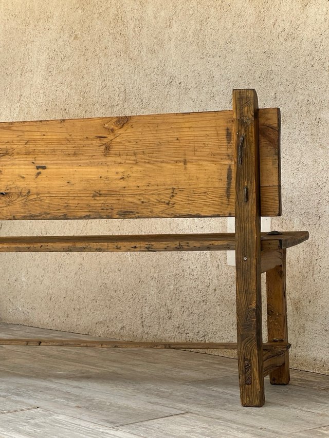 Banco antiguo de madera