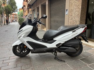 Kymco Grand Dink 300 Euro 5 Blanca