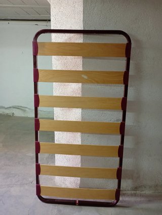 Somier de madera y metal