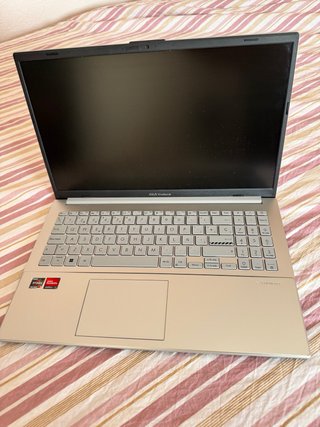 ASUS Vivobook Go 15 AMD Ryzen 5