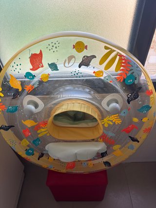 Flotador bebé con asiento y juguetes