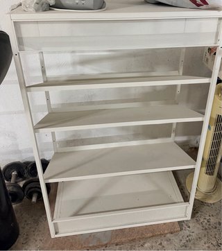 Zapatero metálico blanco