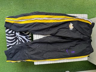 Chaqueta Nike Deportiva Amarilla y Negra