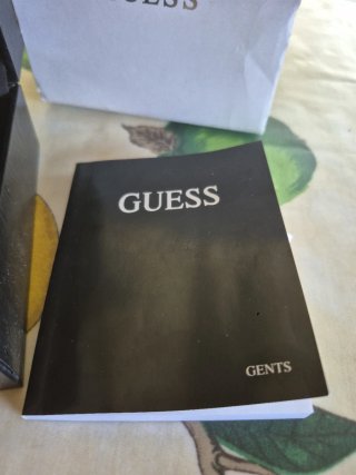 Reloj Guess Negro Correa Cuero