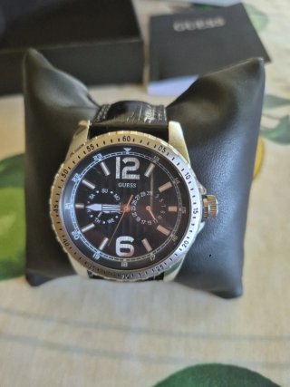 Reloj Guess Negro Correa Cuero