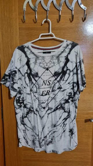 CAM 10 - Camiseta M NSFR Estampado Mármol