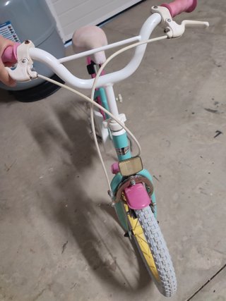 Bicicleta infantil color turquesa y rosa