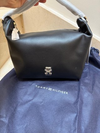 Bolso Negro Tommy Hilfiger