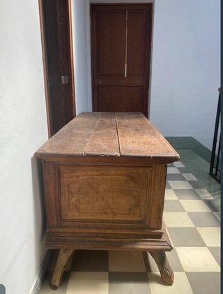 Arcón de madera antiguo À restaurer