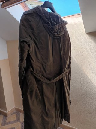 Abrigo impermeable verde oliva IKKS Talla 38