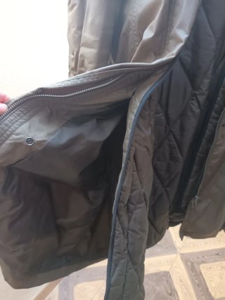 Abrigo impermeable verde oliva IKKS Talla 38