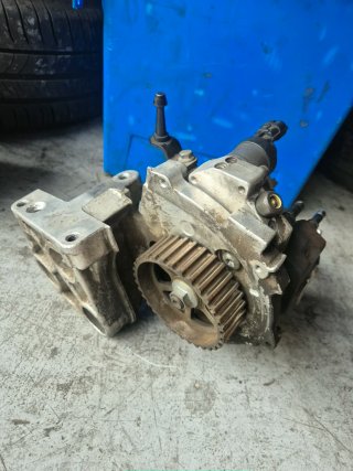 Bomba inyectora renault scenic