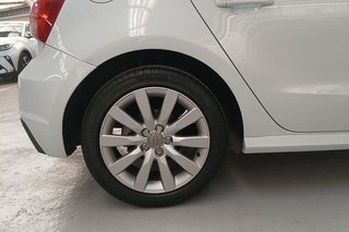 Audi A1   Attracted 1.0 TFSI 70kW 95CV Sportback