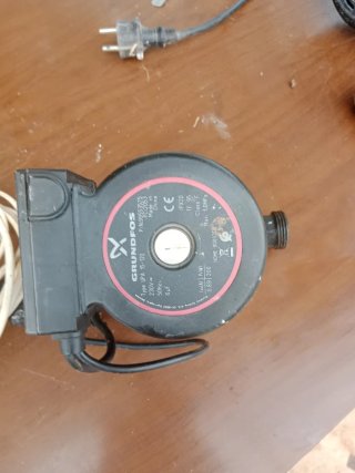 Bomba de agua Grundfos UPA 15-120