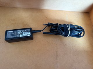 Cargador Portátil Toshiba 45W Original
