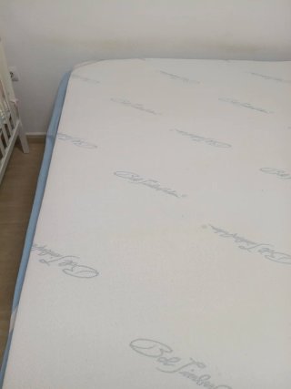 Fondello protettivo per materasso in memory foam