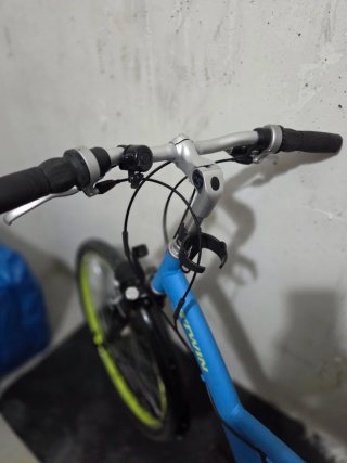 Bicicleta BTWIN azul