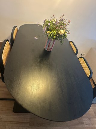 Mesa comedor madera negra ovalada 2 metros