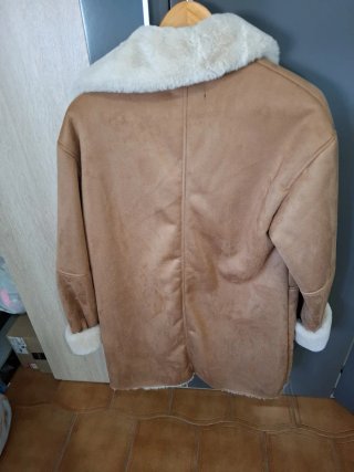 Abrigo pelo suave marrón talla M