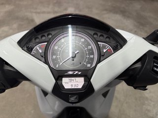 Honda SH 125i Scooter Blanca