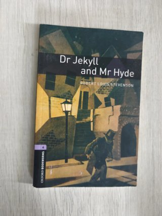 Oxford Bookworms Library: Stage 4: Dr Jekyll an...