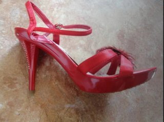 Talla 41. Zapatos de tacón rojos