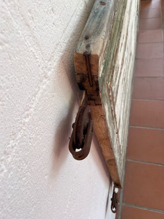 Puerta corredera madera maciza antigua