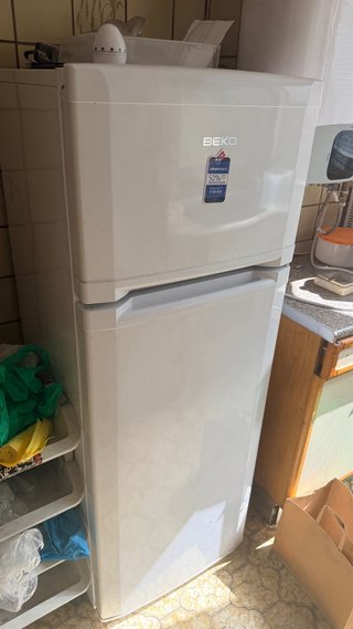 Nevera Beko blanca