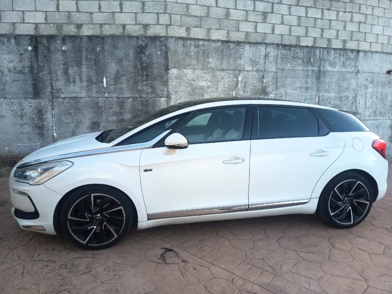 Citroen DS5 2012 - foto 1