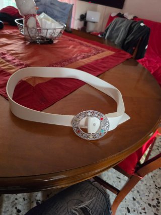 Cintura vintage con fibbia decorata