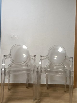 Lote 4 Sillas Louis Ghost Kartell