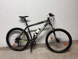 Bicicleta de montaña WEED