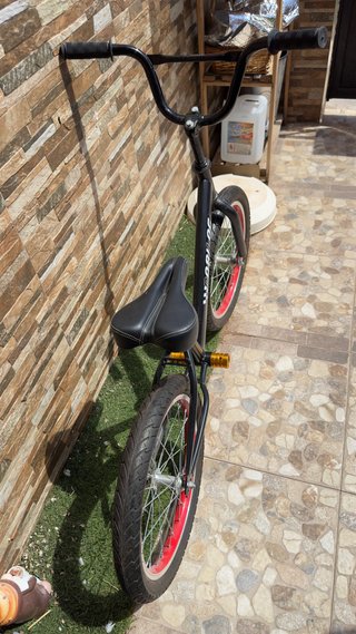 Bicicleta BMX Negra 18 Pulgadas