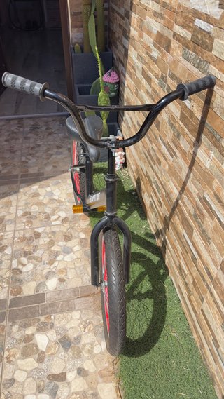Bicicleta BMX Negra 18 Pulgadas