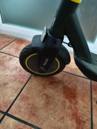 Patinete Eléctrico Cecotec 700W