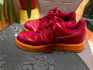 NIKE AIR FORCE 1 LOW( GYM RED)