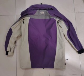 Chaqueta The North Face Morado/Beige