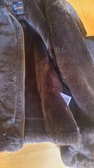 Chaqueta de piel marrón con forro