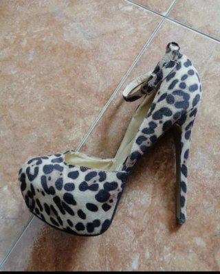 Talla 41. Plataforma Leopardo
