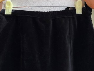 Pantalón terciopelo negro  estudiante villena
