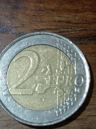 Moneda 2€ con error en anillo central
