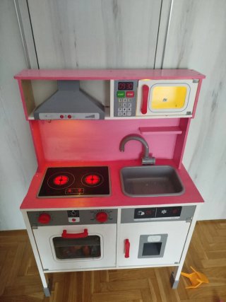 Cocina de juguete rosa